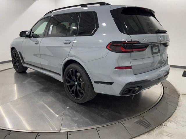 2025 BMW X7 M60i