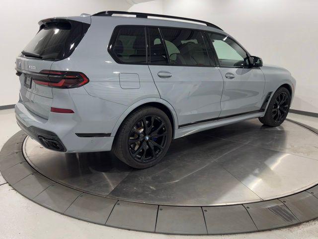 2025 BMW X7 M60i
