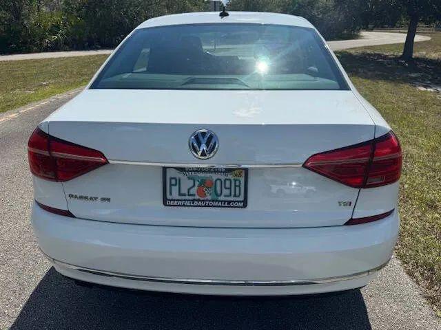 2016 Volkswagen Passat 1.8T SE