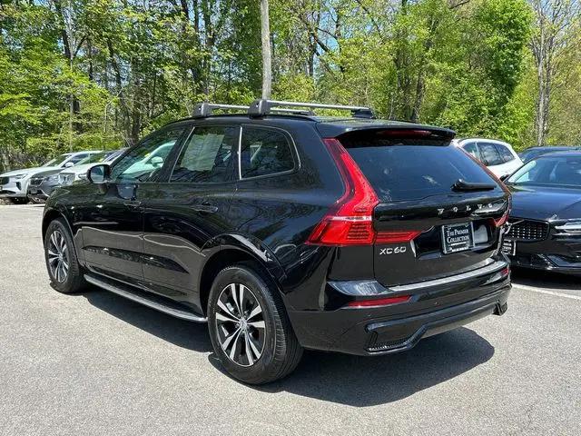 2024 Volvo XC60 B5 Core Dark Theme