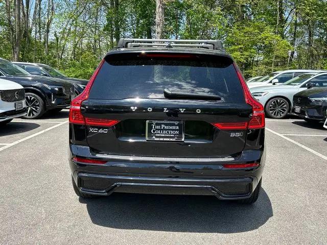 2024 Volvo XC60 B5 Core Dark Theme