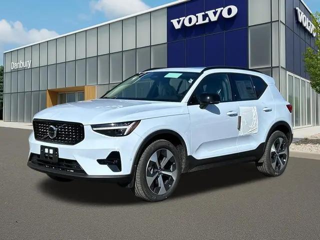 2026 Volvo XC40 Plus, B5 AWD Gas (mild hybrid), Dark for sale in Wappingers Falls, NY