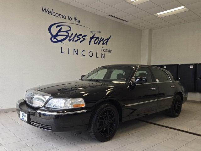 2009 Lincoln Town Car Signature Limited for sale in MCHENRY, IL