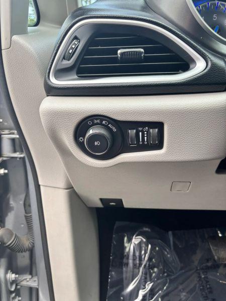 2020 Chrysler Pacifica Touring