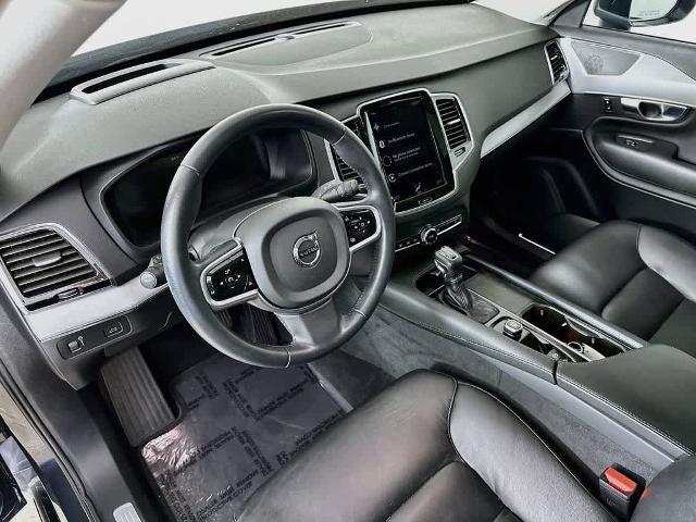 2022 Volvo XC90 T5 Momentum 7 Passenger