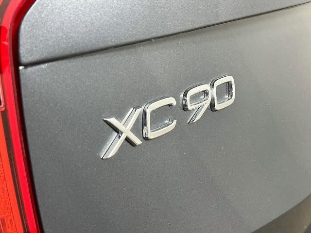 2022 Volvo XC90 T5 Momentum 7 Passenger