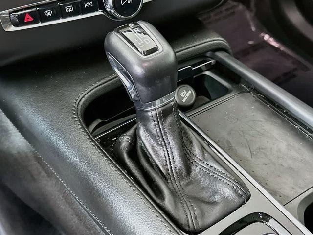 2022 Volvo XC90 T5 Momentum 7 Passenger