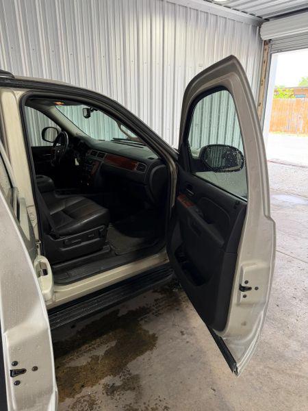 2014 Chevrolet Suburban LT