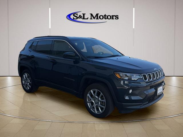 2024 Jeep Compass Latitude Lux FWD