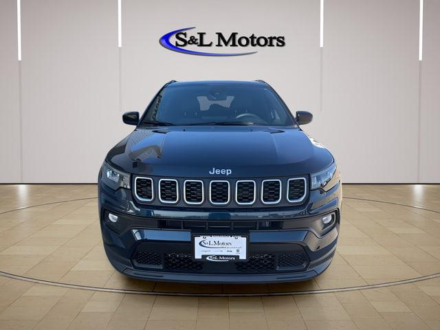 2024 Jeep Compass Latitude Lux FWD
