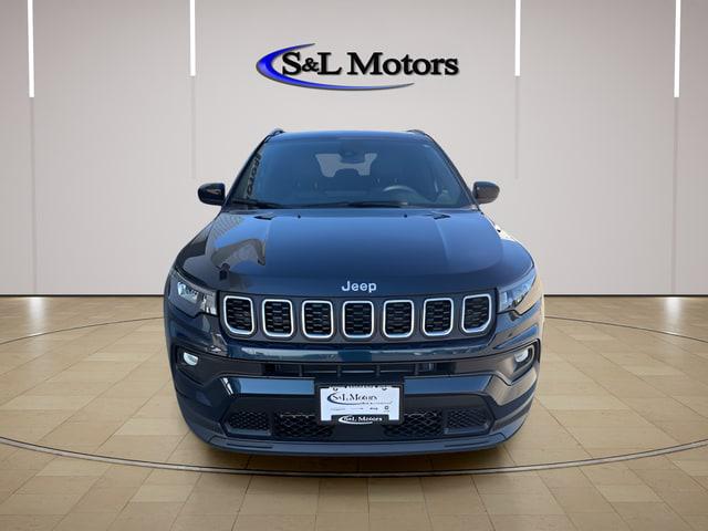 2024 Jeep Compass Latitude Lux FWD