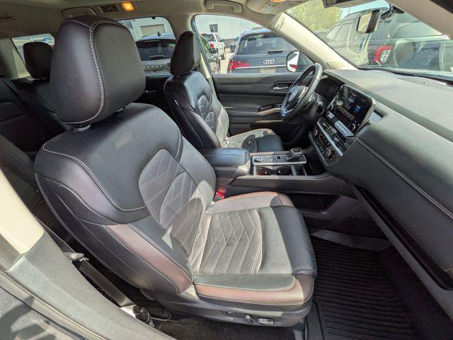 2024 Nissan Pathfinder Platinum 4WD