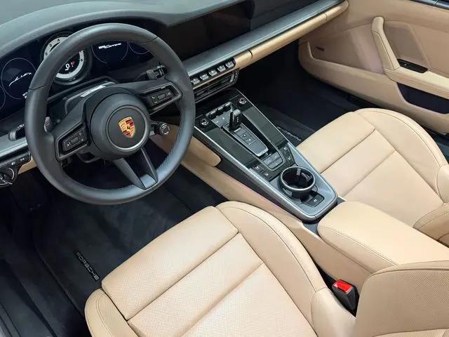 2024 Porsche 911 Carrera Cabriolet