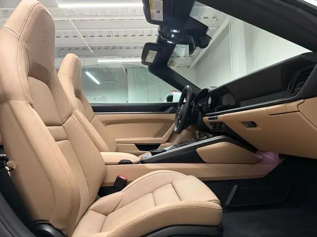 2024 Porsche 911 Carrera Cabriolet