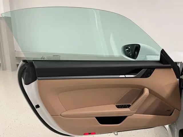 2024 Porsche 911 Carrera Cabriolet