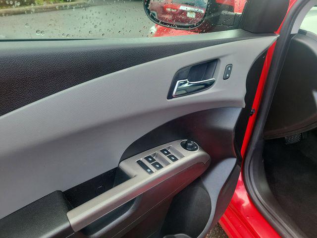 2019 Chevrolet Sonic Premier Auto