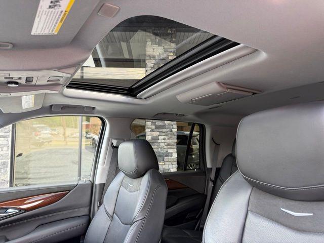 2019 Cadillac Escalade Luxury