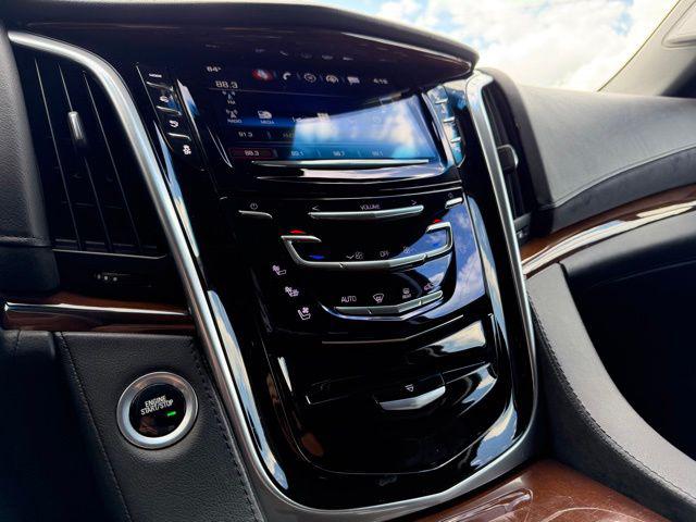 2019 Cadillac Escalade Luxury