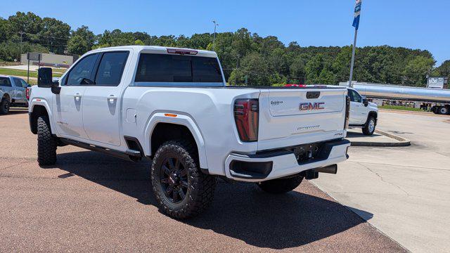 2024 GMC Sierra 2500HD 4WD Crew Cab Standard Bed AT4