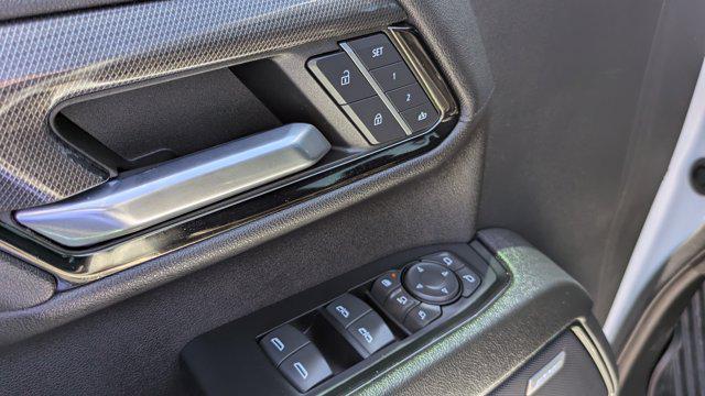 2024 GMC Sierra 2500HD 4WD Crew Cab Standard Bed AT4