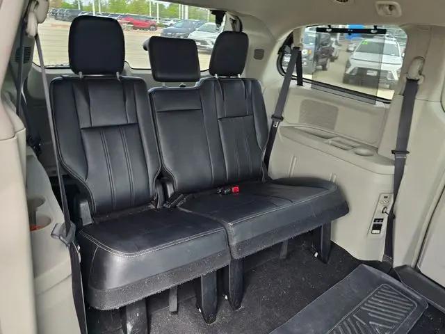 2015 Chrysler Town & Country Touring