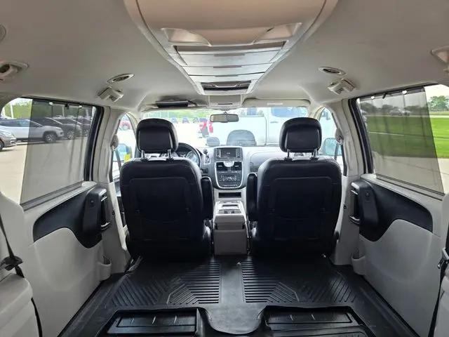 2015 Chrysler Town & Country Touring