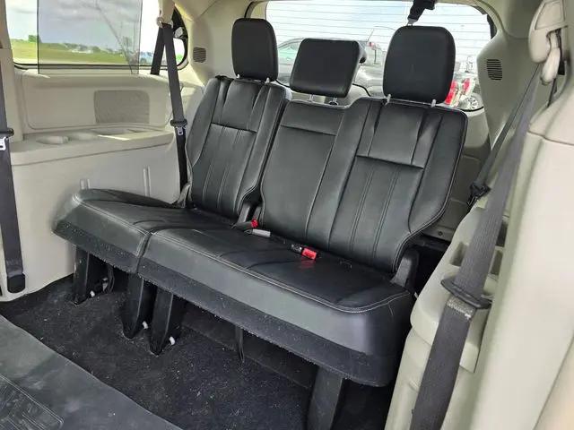 2015 Chrysler Town & Country Touring