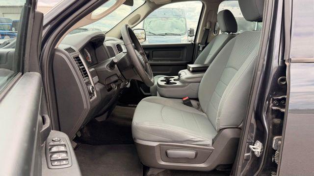2017 Ram 1500 Express Crew Cab 4x4 5'7" Box