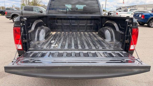 2017 Ram 1500 Express Crew Cab 4x4 5'7" Box
