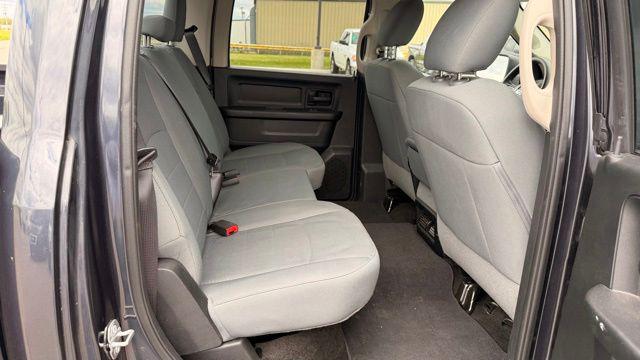 2017 Ram 1500 Express Crew Cab 4x4 5'7" Box