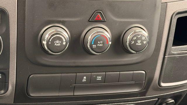 2017 Ram 1500 Express Crew Cab 4x4 5'7" Box