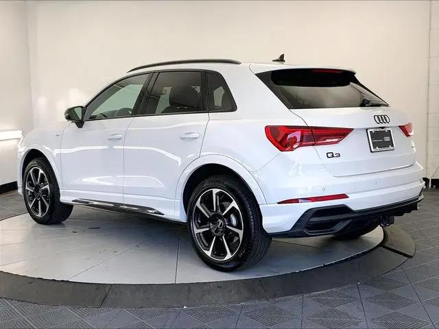 2025 Audi Q3 Premium 45 TFSI S line quattro Tiptronic
