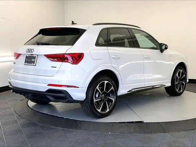 2025 Audi Q3 Premium 45 TFSI S line quattro Tiptronic