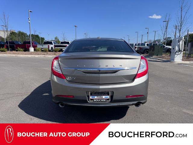 2015 Lincoln MKS Base
