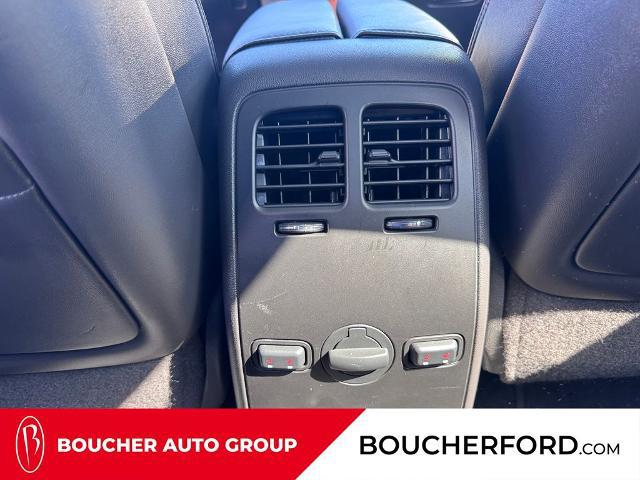 2015 Lincoln MKS Base