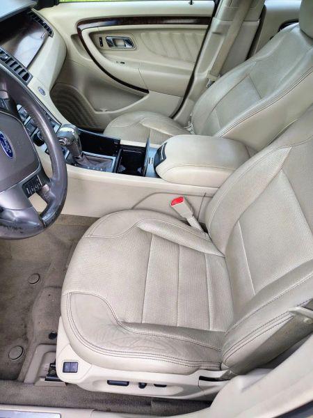 2010 Ford Taurus Limited