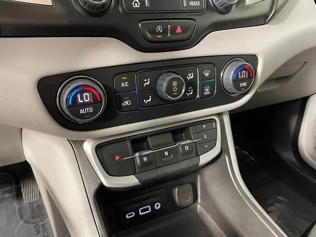 2022 GMC Terrain FWD SLT