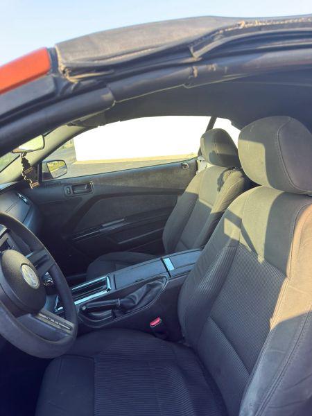 2010 Ford Mustang V6