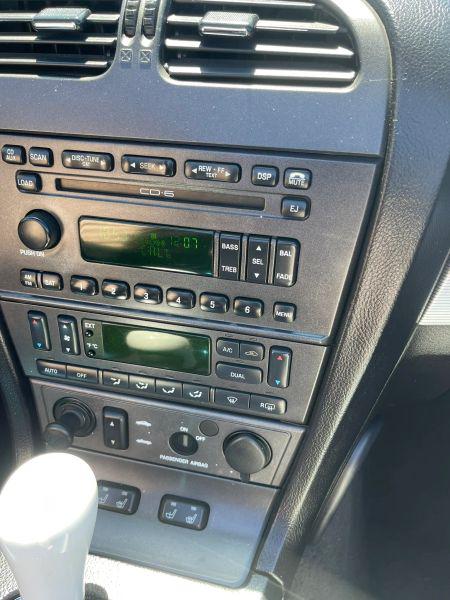 2004 Ford Thunderbird Base