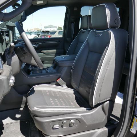 2024 GMC Sierra 2500HD 4WD Crew Cab Standard Bed AT4X