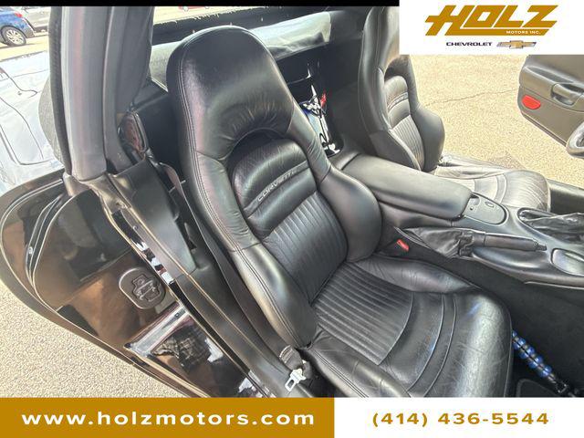 2001 Chevrolet Corvette Base