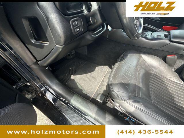 2001 Chevrolet Corvette Base