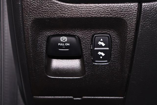 2021 Ram 1500 Big Horn Crew Cab 4x4 5'7" Box