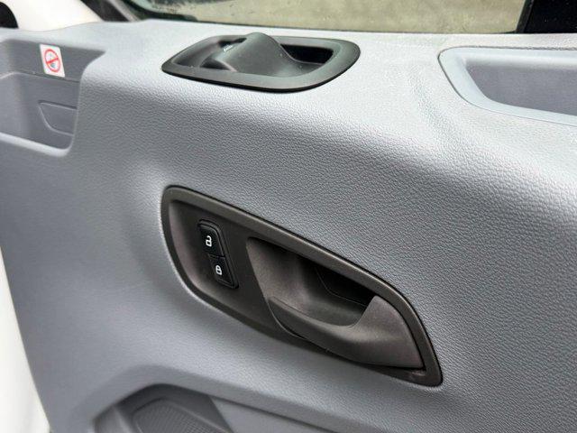 2019 Ford Transit 130 WB Low Roof Cargo