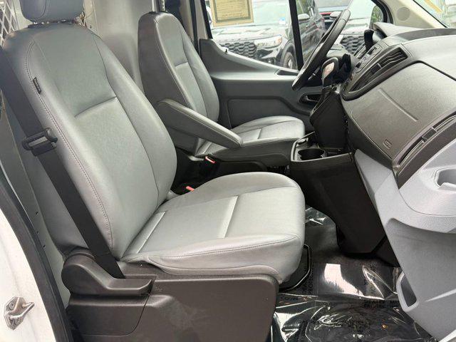 2019 Ford Transit 130 WB Low Roof Cargo