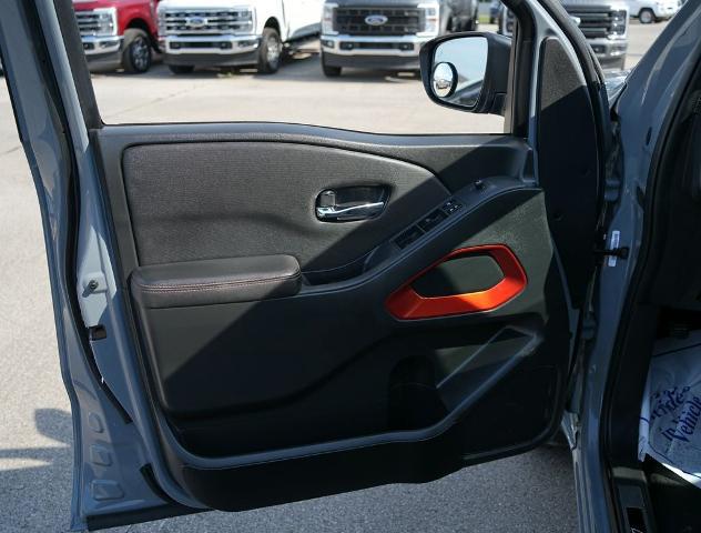 2023 Nissan Frontier Crew Cab PRO-4X 4x4