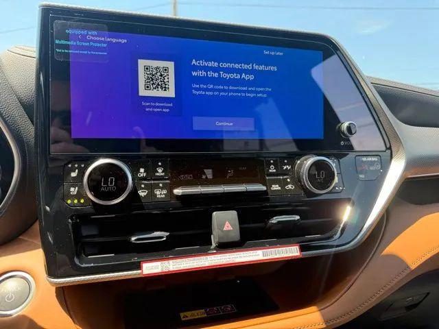 2026 Toyota Highlander Hybrid Platinum