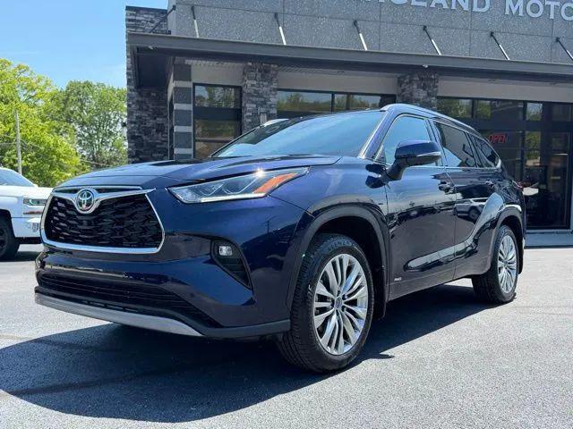 2026 Toyota Highlander Hybrid Platinum