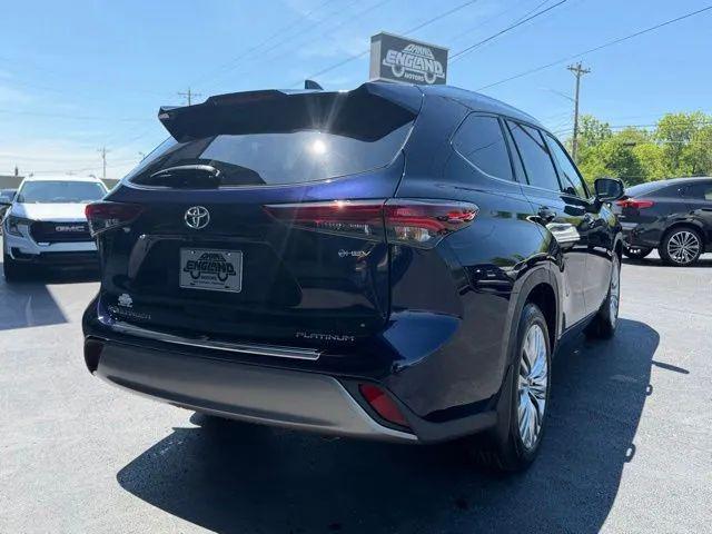2026 Toyota Highlander Hybrid Platinum