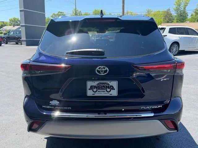 2026 Toyota Highlander Hybrid Platinum